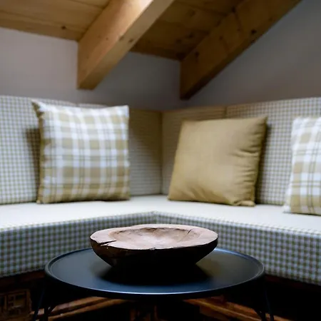 Housingleon - Five *