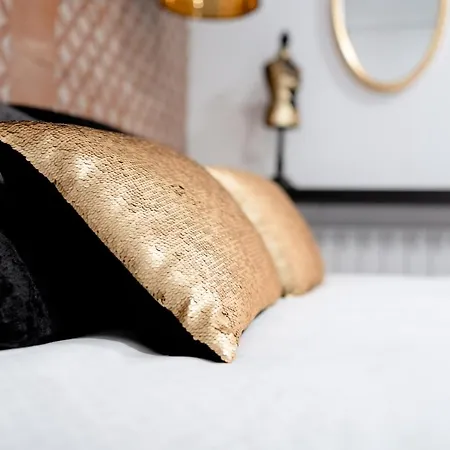 Housingleon - Five *