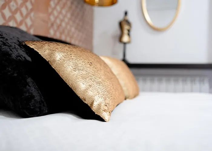 Housingleon - Five *