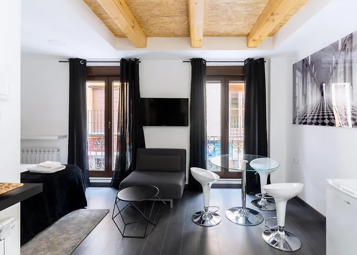 Housingleon - Five *